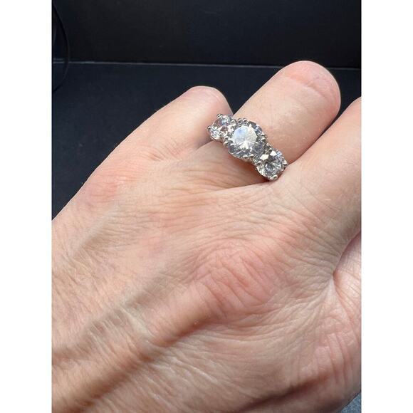 Vintage 3 stone CZ sterling silver ring size 7 - Picture 6 of 16